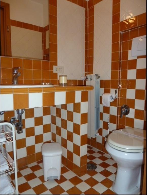 Hotel Sutrium Quarto foto